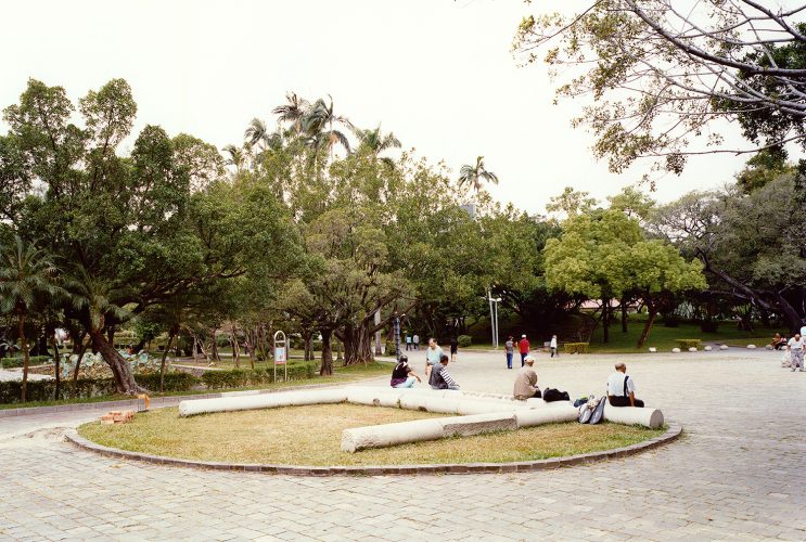 下道基行《台中、台湾　『torii』より》2006-12年　国立国際美術館蔵　© Motoyuki Shitamichi